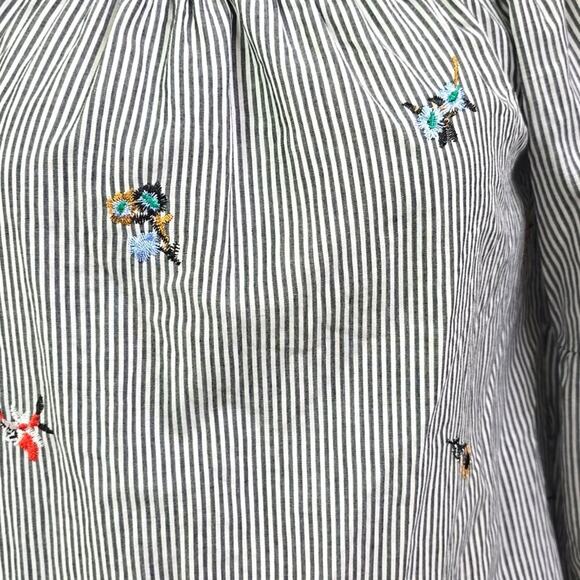 GYPSIES AND MOONDUST BLOUSE - EMBRODIERY WITH BLUE STRIPES SMALL - Picture 4 of 5